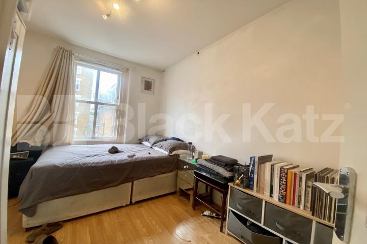 This recently refurbished property is flooded with natural light Old Kent Road, Elephant and Castle/Borough